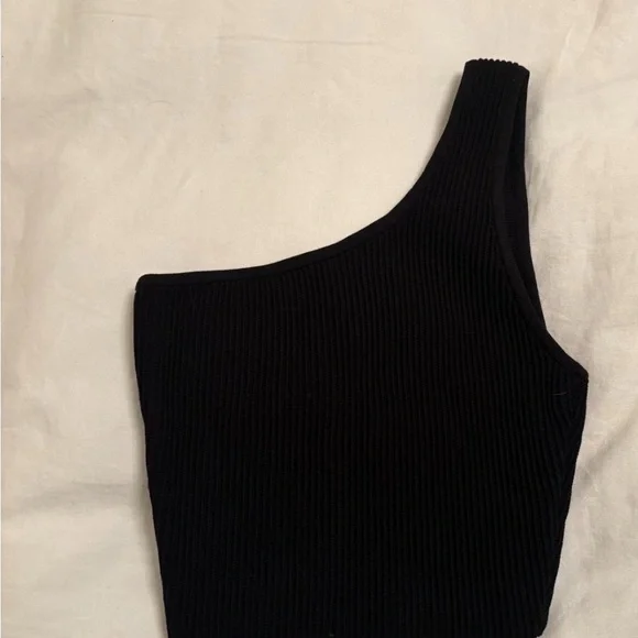 Babaton Black Ribbed Knit Top - Picture 1 of 2